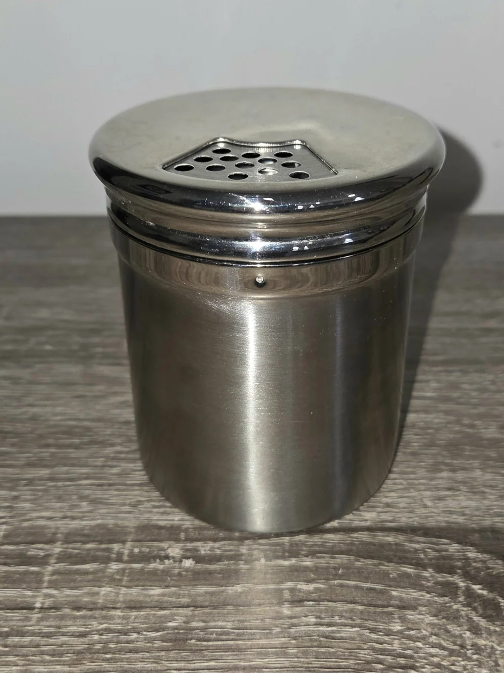 Oneida Stainless Steel Shaker Dredge Dispenser 3.5